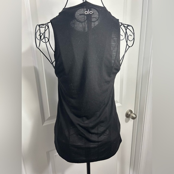 ALO Yoga Black Graphic Tank Top - Picture 3 of 4